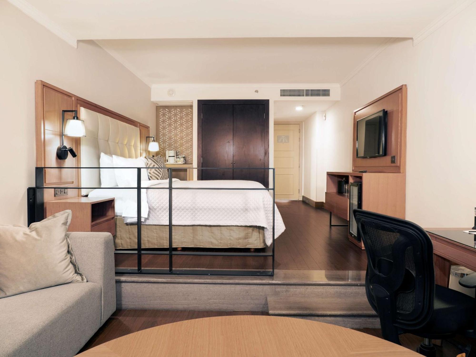Ms Milenium Monterrey Curio Collection By Hilton Hotel San Pedro Garza Garcia Exterior photo